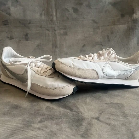 Nike Waffle Trainer 2 "White/Metallic Silver" Sneakers - Picture 2 of 10